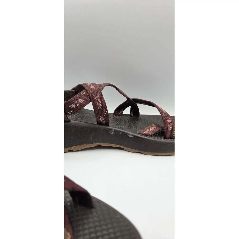 Chaco Z/2 Classic Men Sandals Size 9 Brown Burgundy Hiking Toe Loop Outdoor